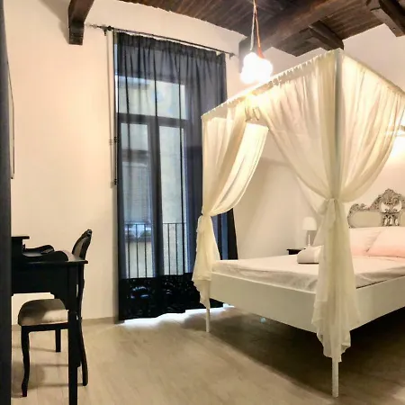 Teatro Nuovo Apartmán Neapol